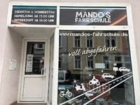 Mandos Fahrschule