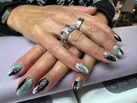 NAIL Production Ausbildungs- und Nagelstudio