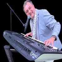 Alleinunterhalter und Live-DJ Thomas Röcher 