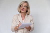 Sabine Hoster Dipl.-Dolmetscherin für Französisch und Spanisch