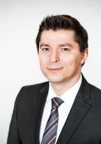 Oleksiy Kukhar - Übersetzer und Dolmetscher für Ukrainisch-Deutsch. Олексій Кухар перекладач з української на німецьку.