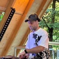 DJ A House