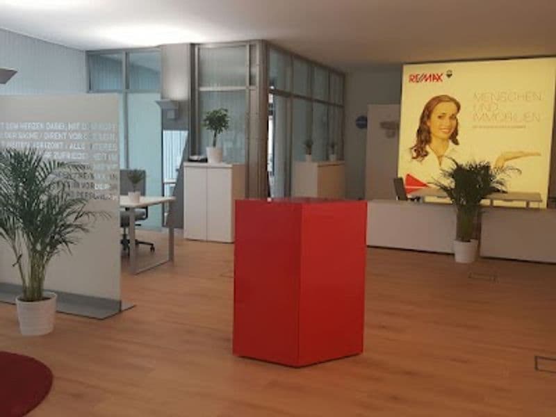 user-upload/business/work-media/71d36878cb554e58873143ab6f22f34b.jpeg