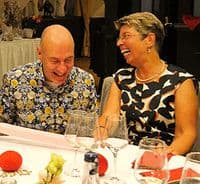 Peter Gunn. Spaßkellner und Zauberer.