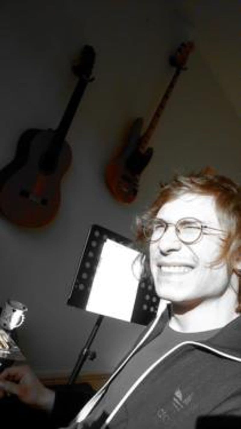 user-upload/business/work-media/enl3o76w81vyqmn7am8k7_fang_die gitarre.jpeg