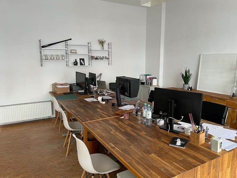 user-upload/business/work-media/oy0sw7vlvscxqf6no3q4qe_ivis-media-berlin.jpeg