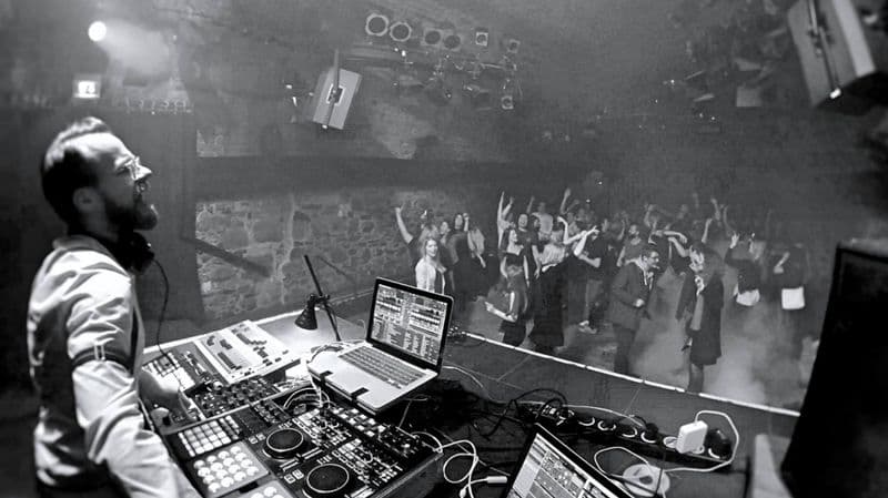 user-upload/business/work-media/zyg9oubhr1je1h47owj99k_greg-oorange-dj-fuer-nachhaltige-events.jpeg